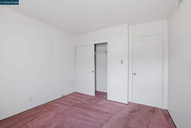 939 Tara Hills Dr, Pinole, CA 94564
