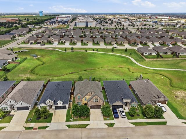 9724 Mountain Laurel Trail, Fort Worth, TX 76036