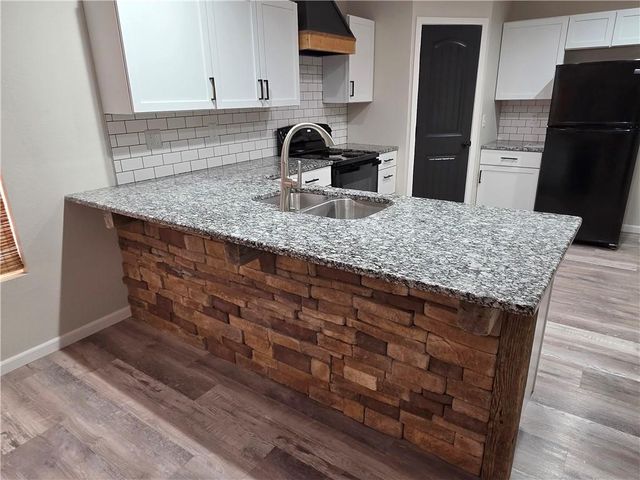 435 N Tower Street, Nevada, MO 64772