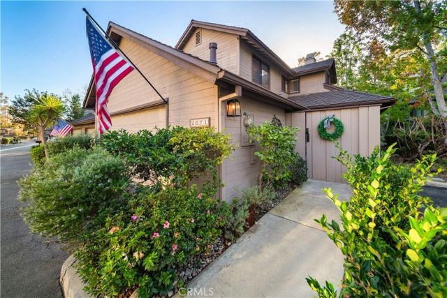 2071 Meadow View Lane, Costa Mesa, CA 92627