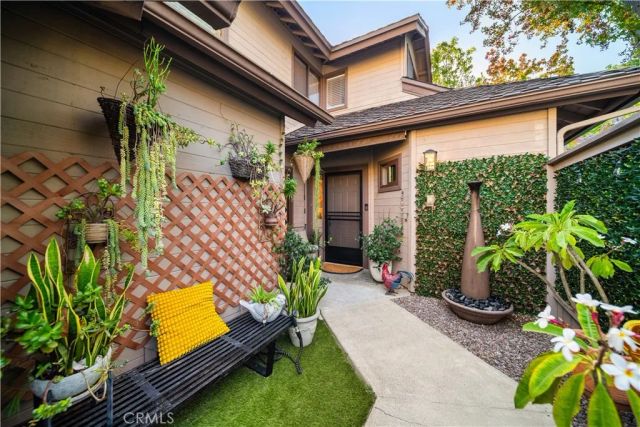 2071 Meadow View Lane, Costa Mesa, CA 92627