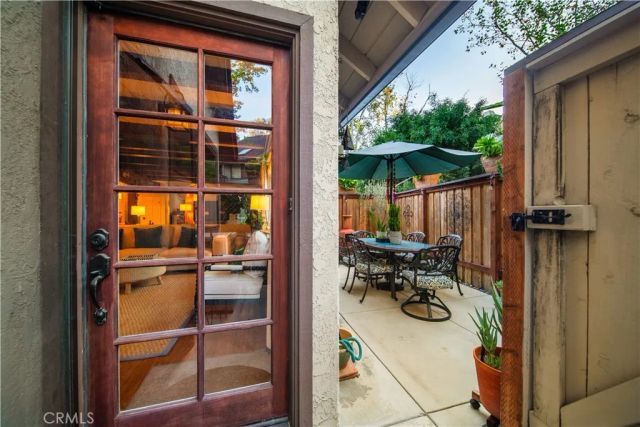 2071 Meadow View Lane, Costa Mesa, CA 92627