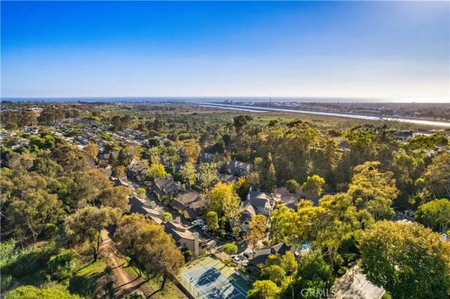 2071 Meadow View Lane, Costa Mesa, CA 92627