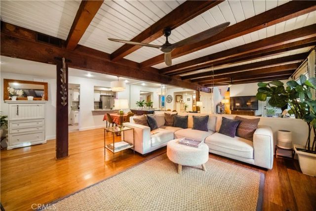 2071 Meadow View Lane, Costa Mesa, CA 92627