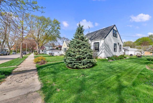 3326 Lenox STREET, Milwaukee, WI 53207