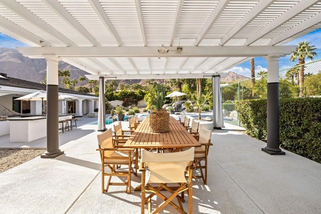 594 W Stevens Road, Palm Springs, CA 92262