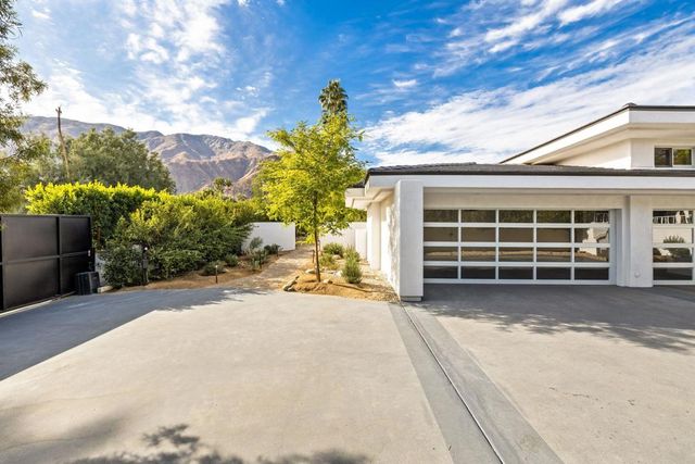 594 W Stevens Road, Palm Springs, CA 92262