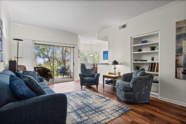 6000 Shepherd MTN 2109, Austin, TX 78730