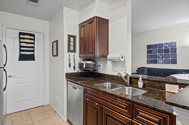 6000 Shepherd MTN 2109, Austin, TX 78730