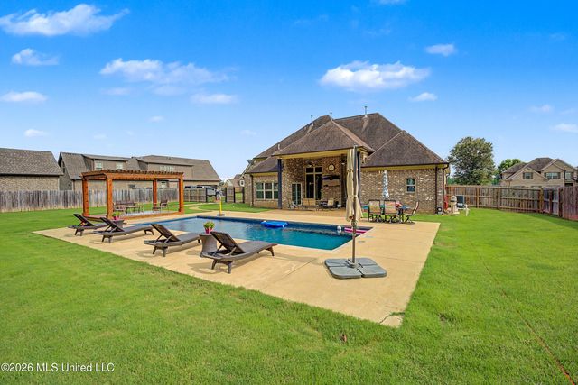4592 Bakersfield Drive, Nesbit, MS 38651