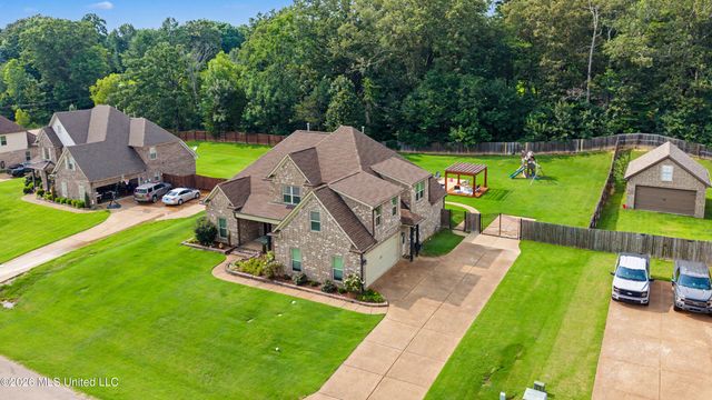 4592 Bakersfield Drive, Nesbit, MS 38651