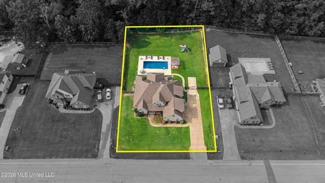 4592 Bakersfield Drive, Nesbit, MS 38651