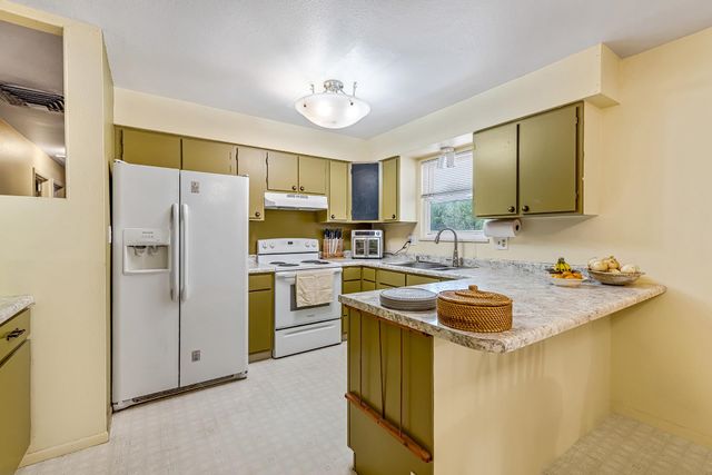 628 Livvy Court, Clifton, CO 81520