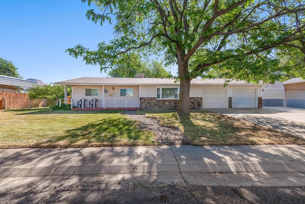 628 Livvy Court, Clifton, CO 81520