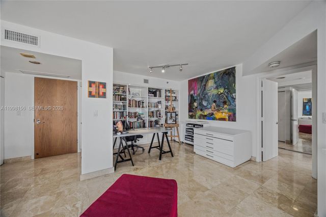 1000 W Island Boulevard 1910, Aventura, FL 33160