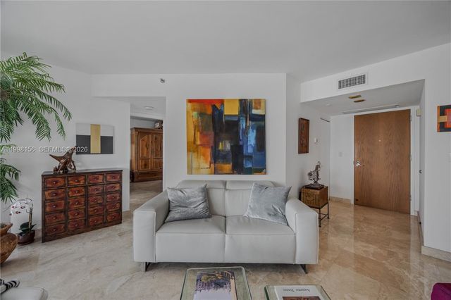 1000 W Island Boulevard 1910, Aventura, FL 33160