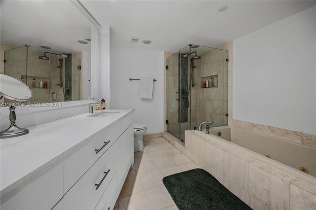 1000 W Island Boulevard 1910, Aventura, FL 33160