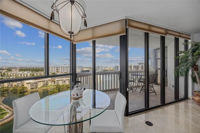 1000 W Island Boulevard 1910, Aventura, FL 33160