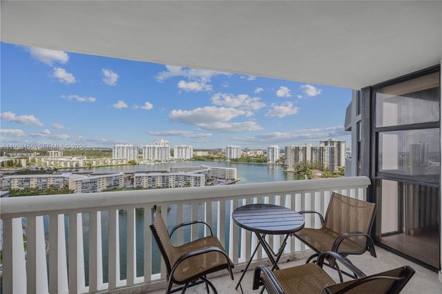 1000 W Island Boulevard 1910, Aventura, FL 33160