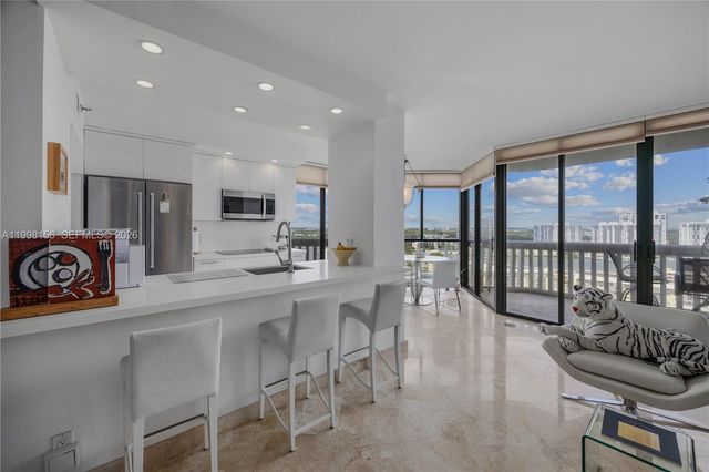 1000 W Island Boulevard 1910, Aventura, FL 33160