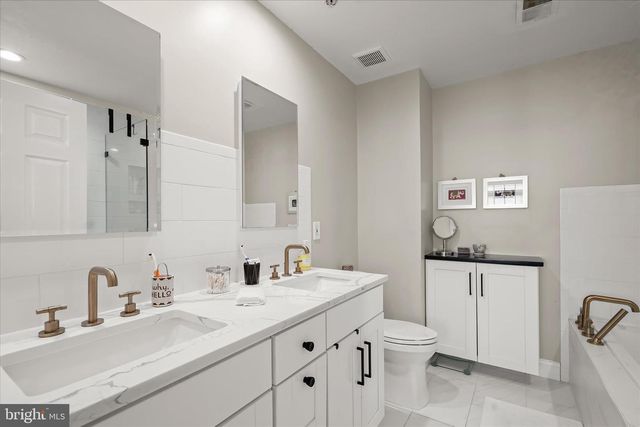 5350 43RD ST NW, Washington, DC 20015