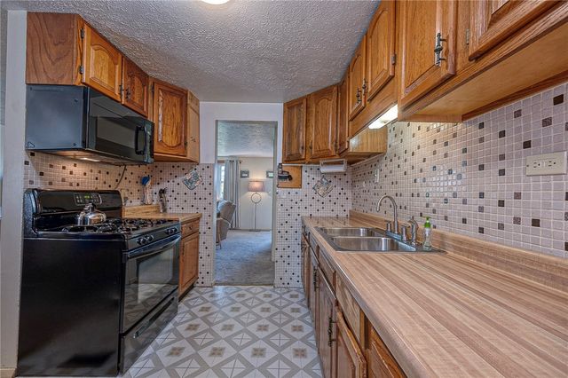 417 Linden Dr, West Deer, PA 15024