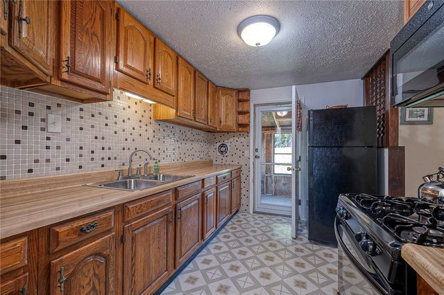 417 Linden Dr, West Deer, PA 15024