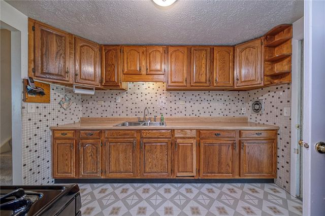 417 Linden Dr, West Deer, PA 15024