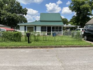112 2nd Ave, Mount Pleasant, TN 38474
