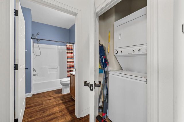 8517 Stratford ROAD, Oak Creek, WI 53154
