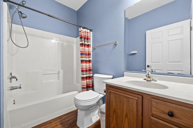8517 Stratford ROAD, Oak Creek, WI 53154