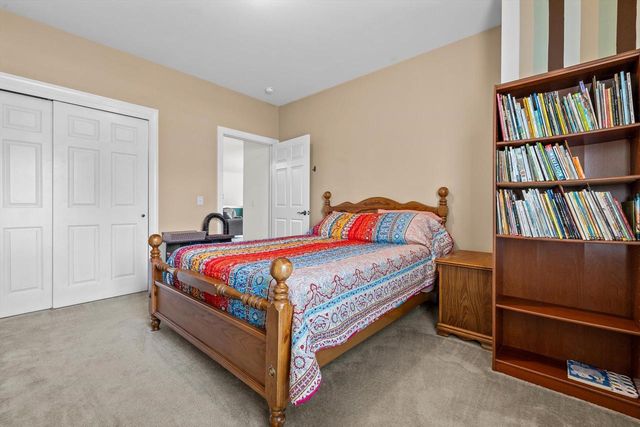 8517 Stratford ROAD, Oak Creek, WI 53154