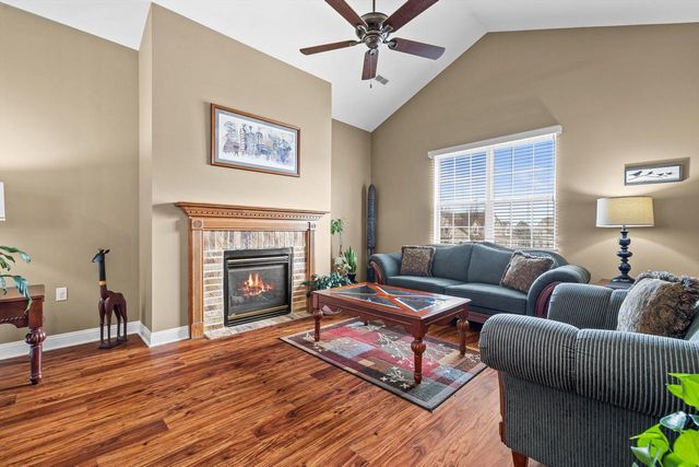 8517 Stratford ROAD, Oak Creek, WI 53154