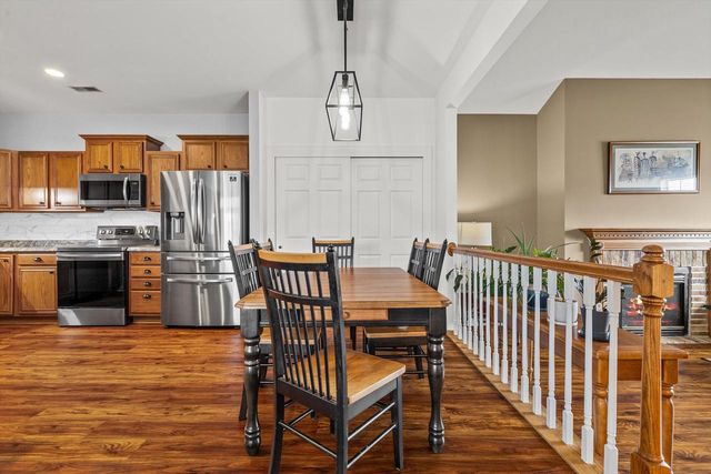 8517 Stratford ROAD, Oak Creek, WI 53154
