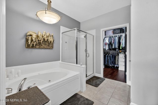 4480 DEERWOOD LAKE Parkway 454, Jacksonville, FL 32216