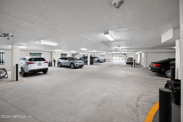 4480 DEERWOOD LAKE Parkway 454, Jacksonville, FL 32216