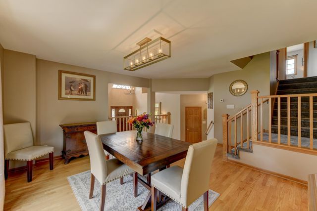 817 Robin Court, Dyer, IN 46311