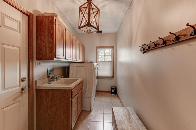 817 Robin Court, Dyer, IN 46311