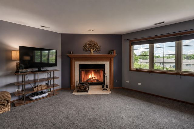 817 Robin Court, Dyer, IN 46311