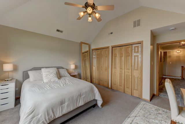 817 Robin Court, Dyer, IN 46311