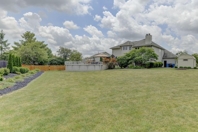 817 Robin Court, Dyer, IN 46311