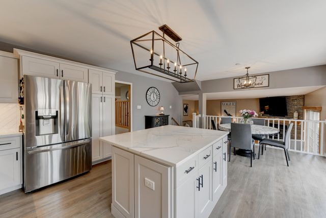 817 Robin Court, Dyer, IN 46311
