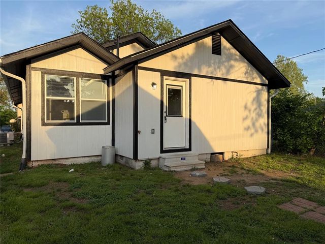 712 N Hobson Avenue, Shawnee, OK 74801