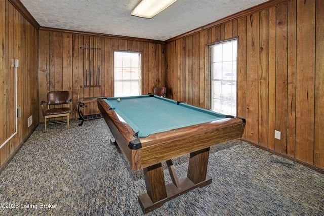 4875 Sherburn Ln UNIT 3D, Louisville, KY 40207