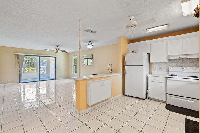 6531 SE Federal Highway M112, Stuart, FL 34997