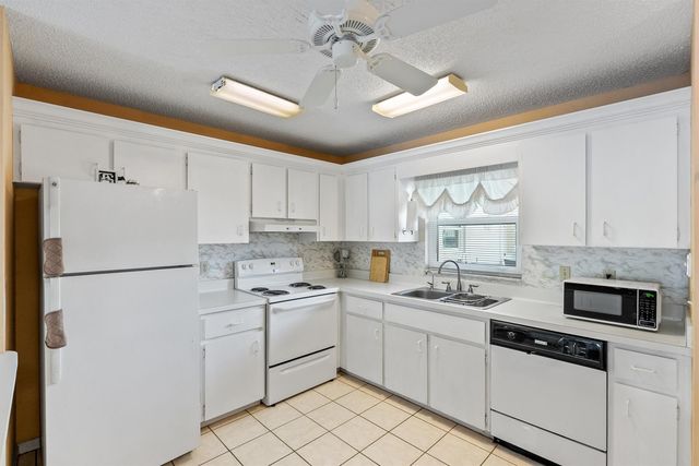 6531 SE Federal Highway M112, Stuart, FL 34997