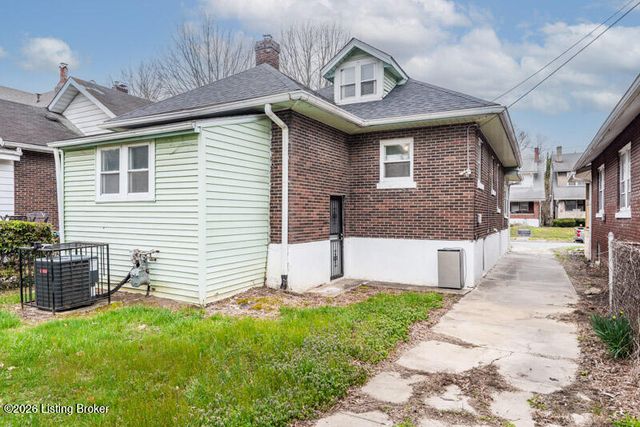 335 Glendora Ave, Louisville, KY 40212