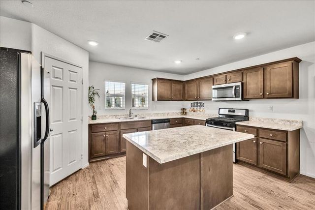 67373 Rio Largo Road, Cathedral City, CA 92234
