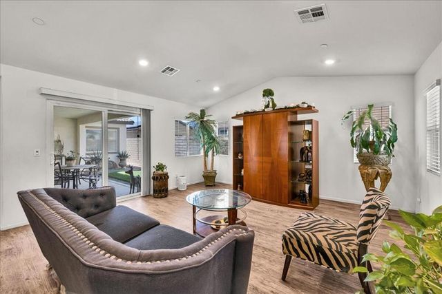67373 Rio Largo Road, Cathedral City, CA 92234