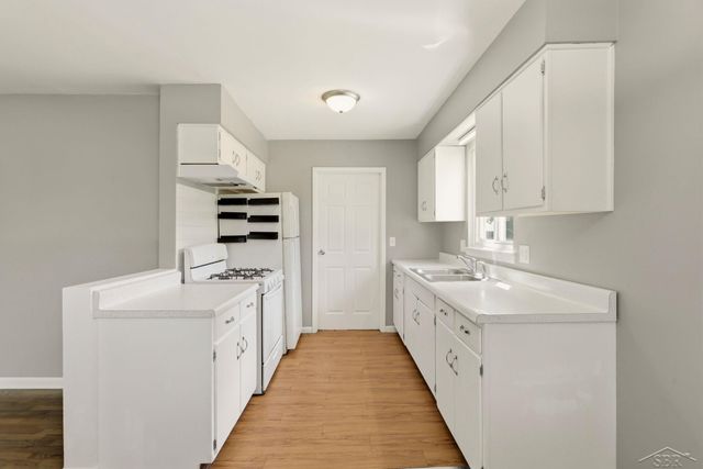 3374 Meyer Place, Saginaw, MI 48603